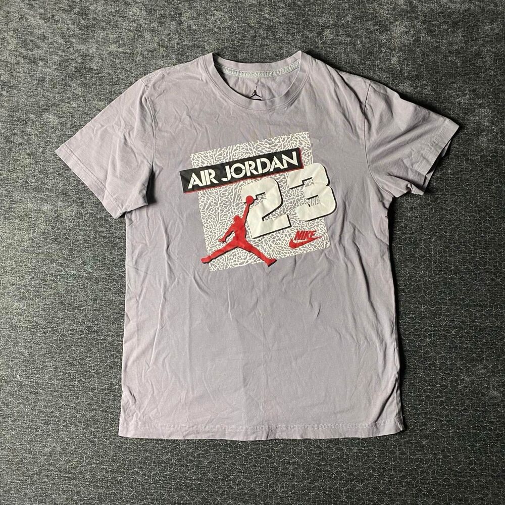 Jordan Men's Grey and Purple T-shirt